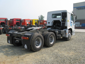 HOWO 6X4 Tractor Truck Zz4257n3247c1